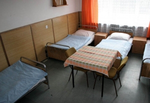 SZKOLNE SCHRONISKO MŁODZIEŻOWE -672