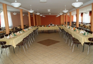 SZKOLNE SCHRONISKO MŁODZIEŻOWE -675